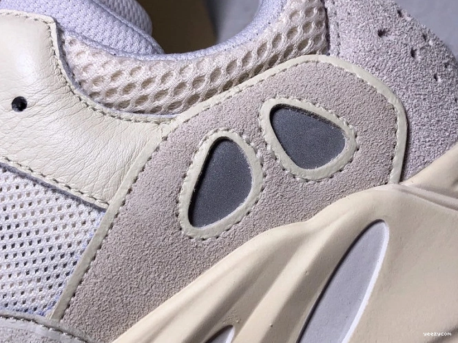EG7596 Yeezy Adidas 700 Analog Boost 0823